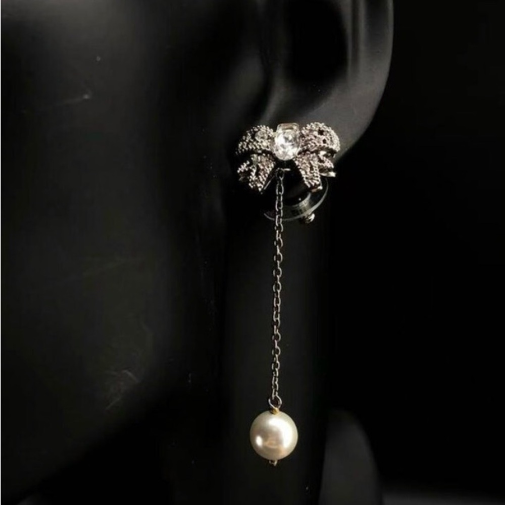 Miu Miu 💎 Crystal & Pearl drop earring’s